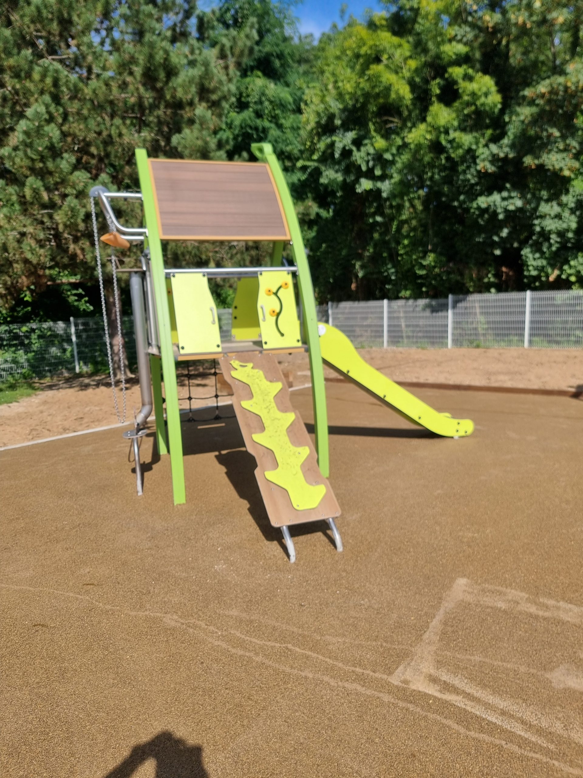 Aire de jeux école Vaux-le-Pénil (77)
