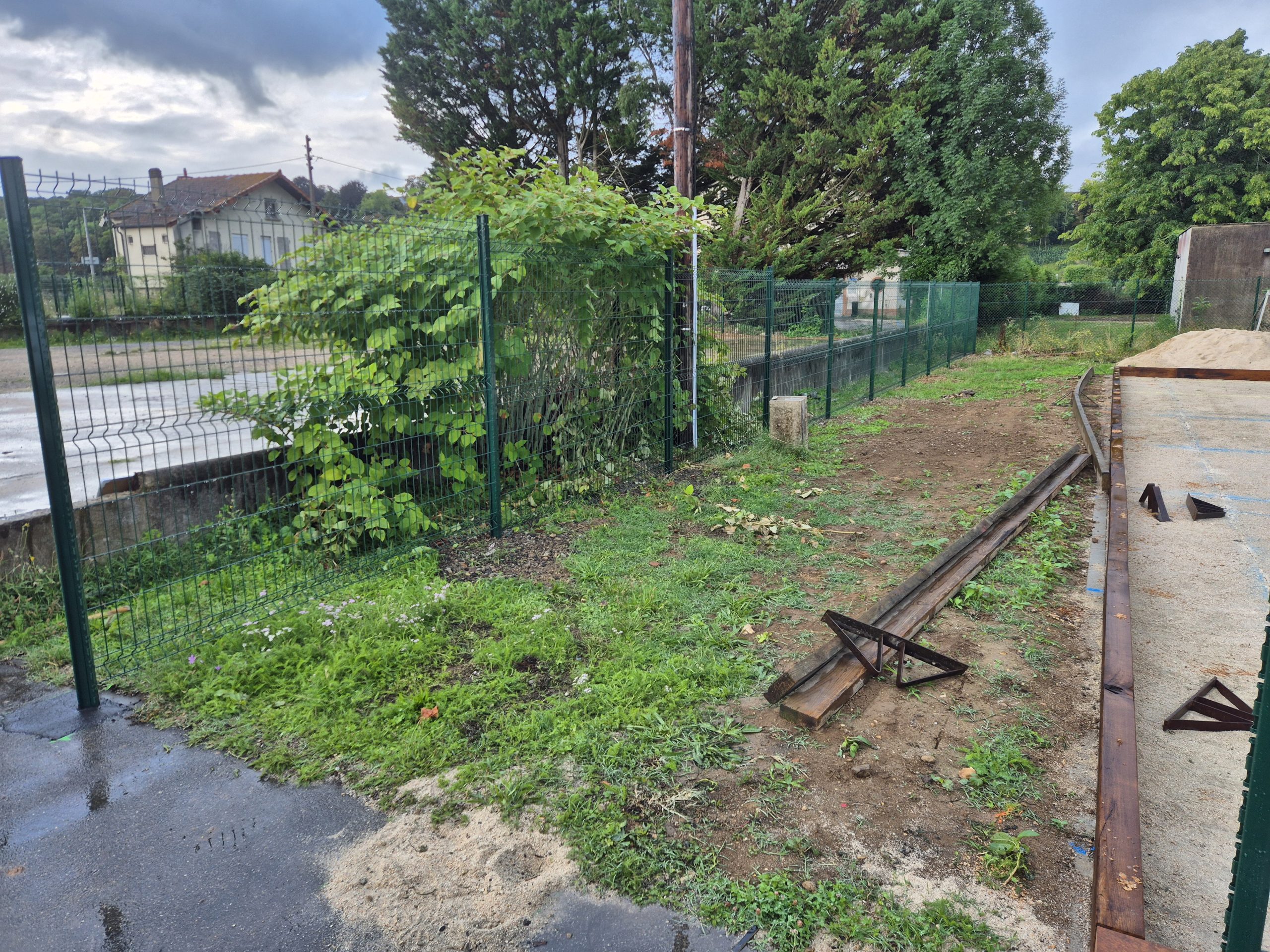 Pose de traverses et clôtures Melun (77)
